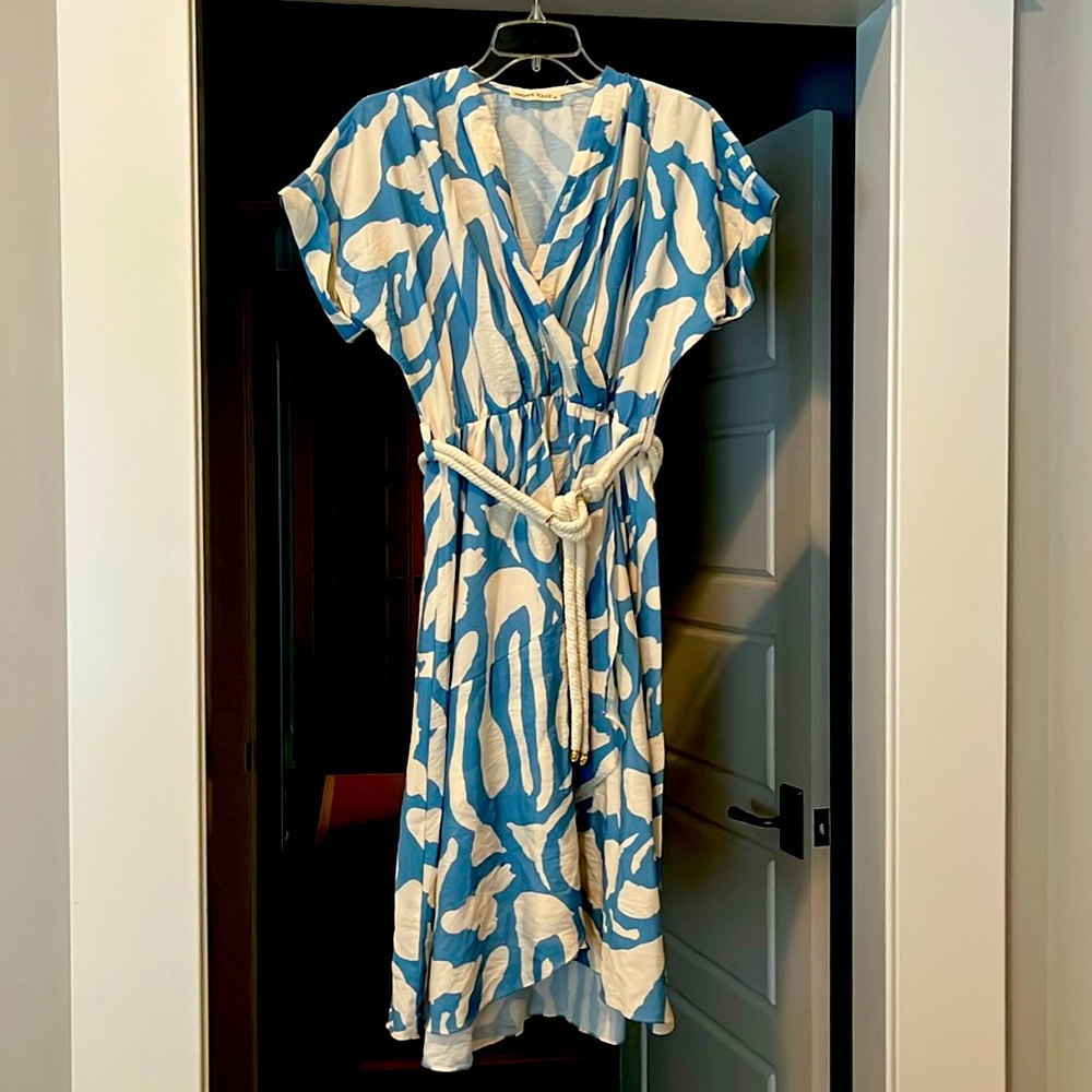 Madame rouge dress, size 8/M blue and white swirl pattern.